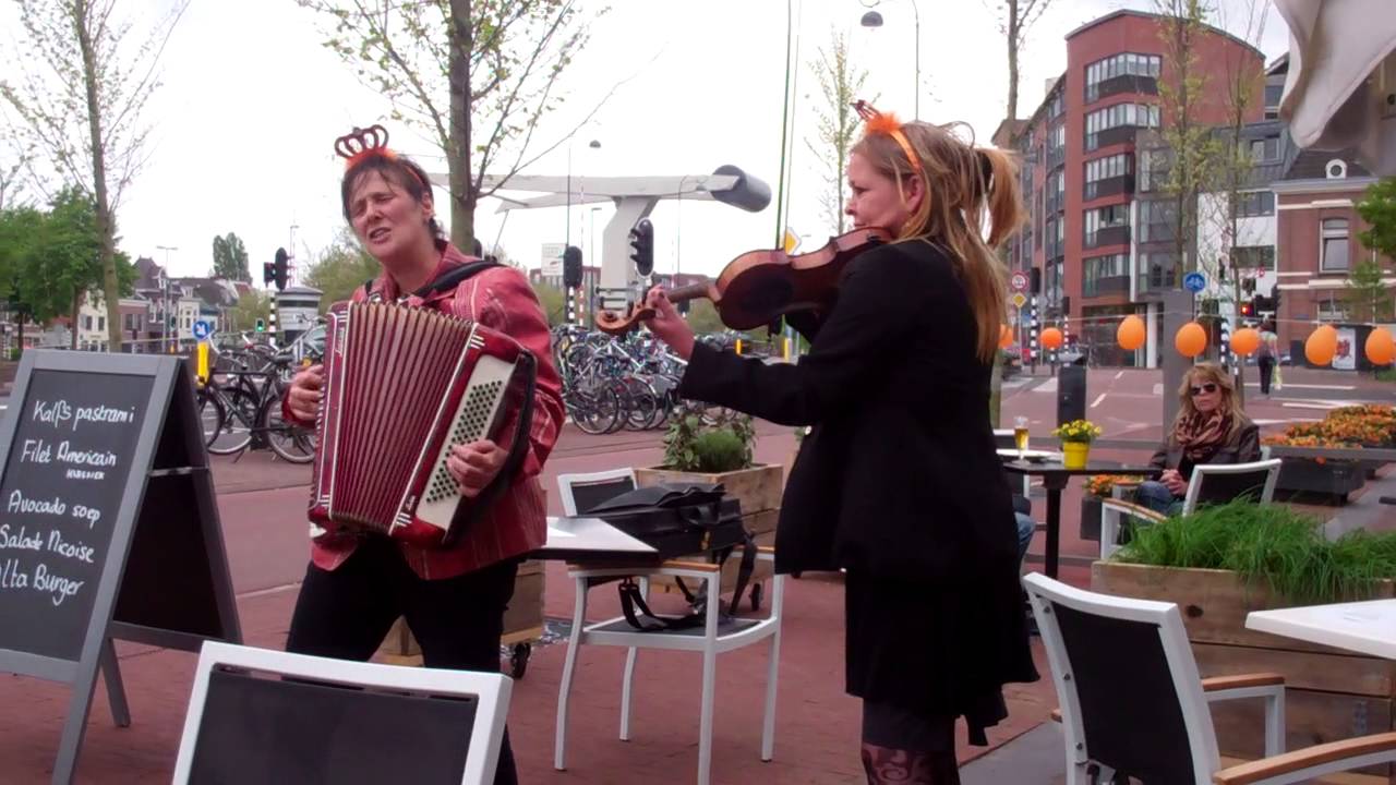 Het is stil in Amsterdam - YouTube