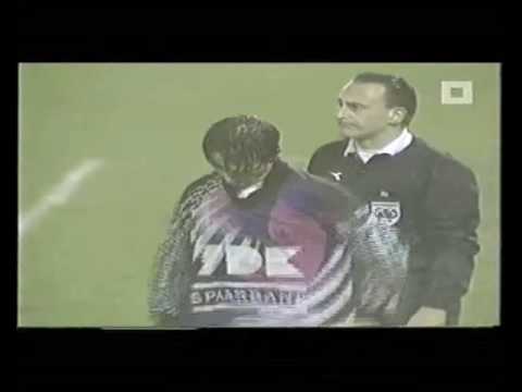 Viscaal pakt en scoort penalty