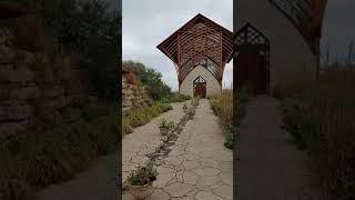 Hermosa iglesia en el cerro.