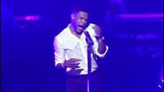 Maxwell 'Sumthin' Sumthin & Get to Know Ya & Fortunate & Adore' Medley Live  @u Zénith de Paris 2016
