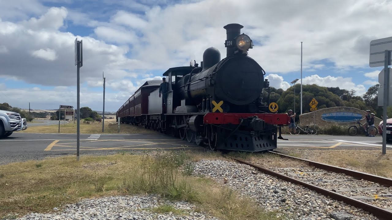 SAR RX 224 going past port elliot caravan park | 16th January 2025 ...
