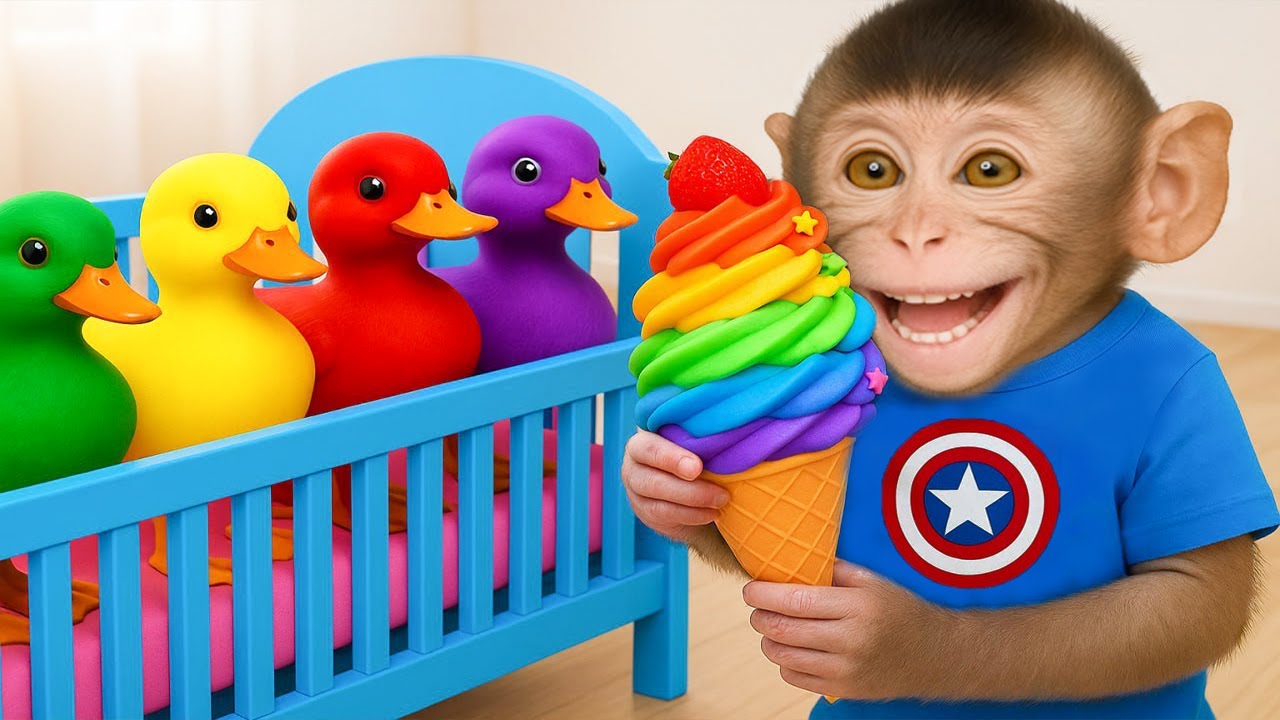 Macaquinho BIBI explora a máquina de sorvete de morango e saboreia o doce com o patinho 🍓🍦🐥