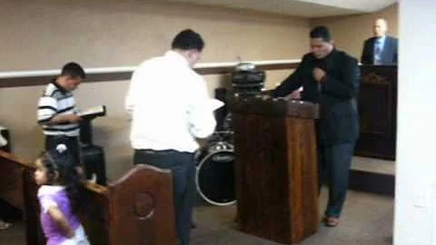 Evangelista Bernacet Laboy Jr.Tema: Se acerca la h...