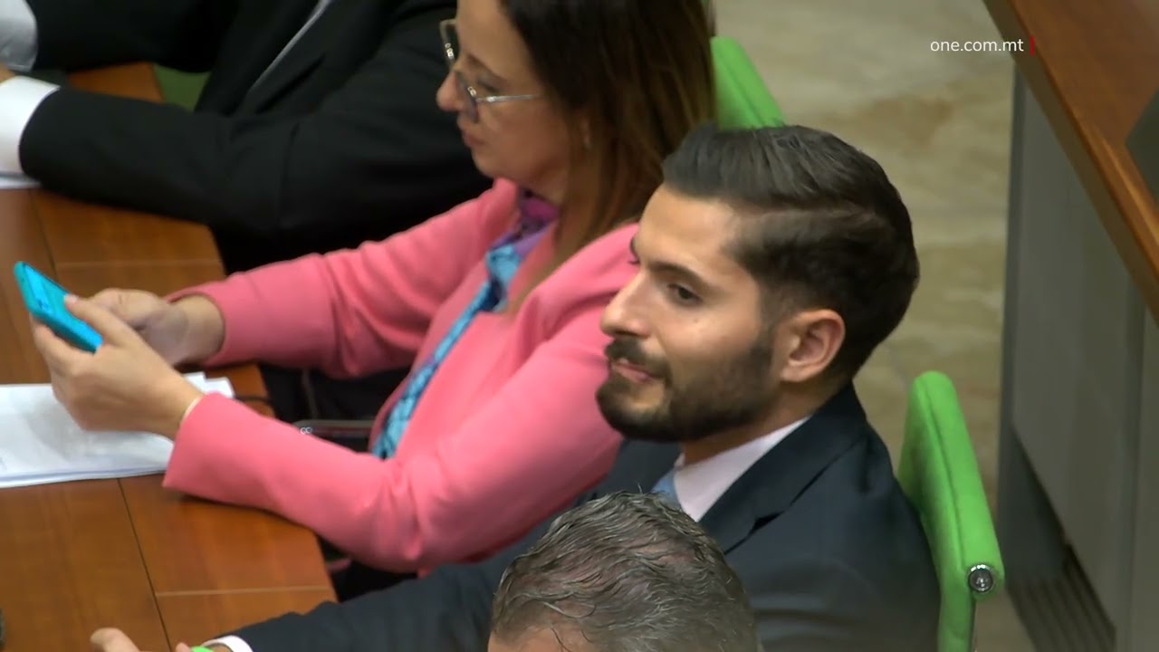 IKKUNDANNAT L-AĠIR TA’ ALEX BORG