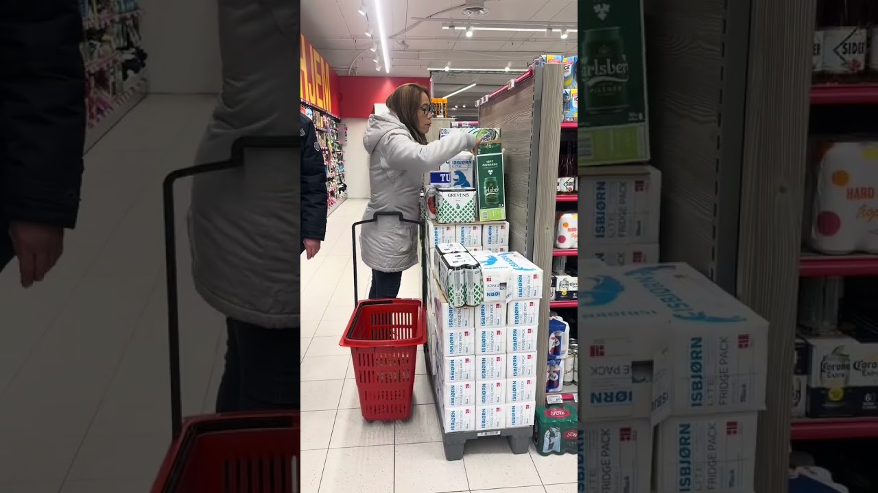 พาน้ามาช้อปปิ้งในเมือง🇳🇴 Flekkefjord Norway🇳🇴และก็พาชมในเมืองส่วนหนึ่ง ฝนก็ตก😅☔️☔️