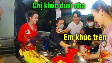 Chị em Cô Ba Miền Tây "tranh giành" trai đẹp khiến khách mua bắp nướng cười nghiêng ngả