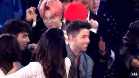 BTS ( 방탄소년단)JIMIN REACTION ON NICK JONAS AND PRIYANKA CHOPRA KISS AT BBMAS......