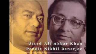 Nikhil Banerjee & Ali Akbar Khan - Raga Manj Khammaj - Mahapurush Mishra on Tabla