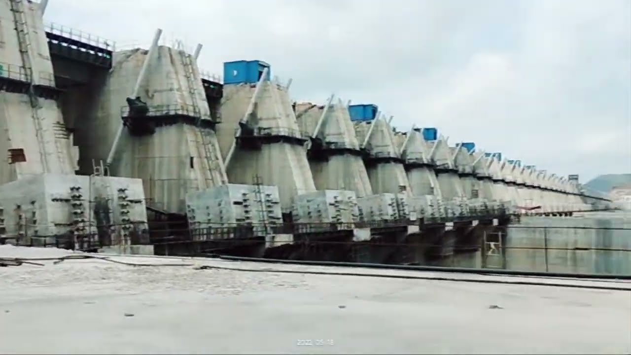 polavaram hydro project dam total gates 49🤔 from Andhra Pradesh