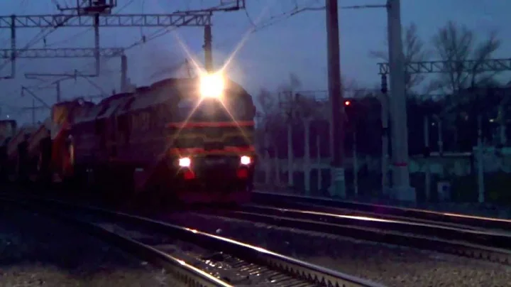 2М62у-0040 с хозяйственным поездом