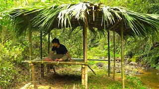Survival Challenge In The Tropical Forest: Build Shelter, Cook Wild Food, Solo Bushcraft.