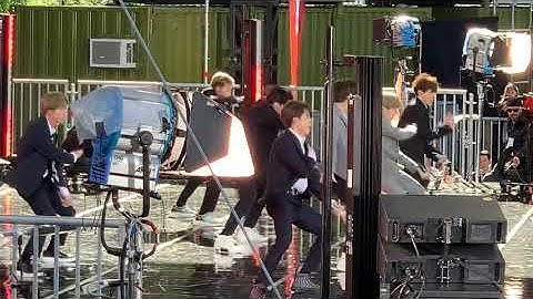 190515 - BTS - GMA Summer Concert Live - Fire