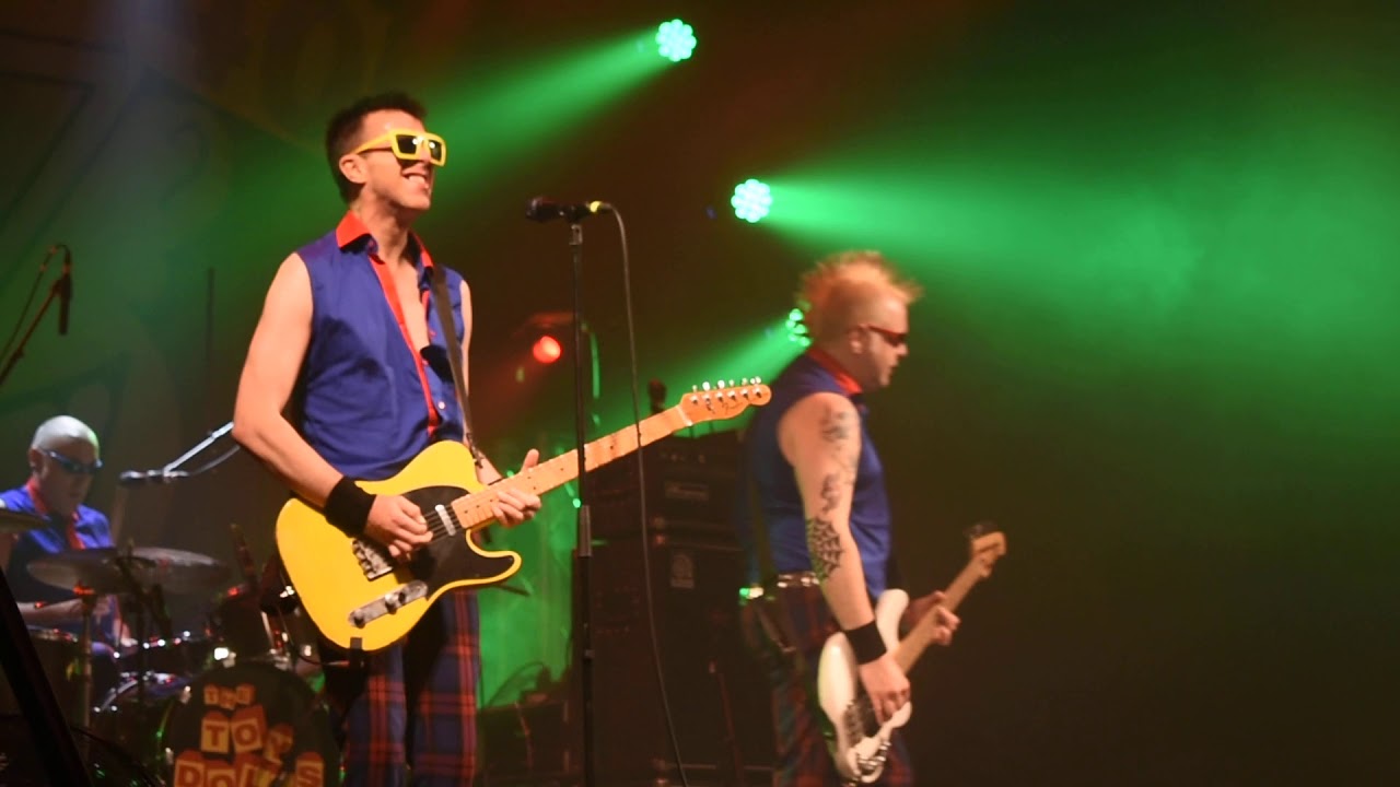 The Toy Dolls "She goes to Finos" Santana 27, Bilbao YouTube