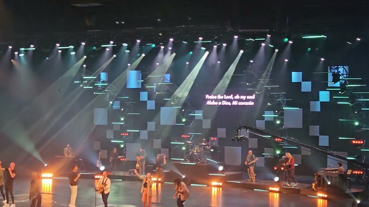 Willow Creek @50 Glimpses of Worship!