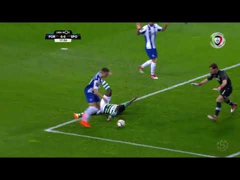 Polémica: Doumbia (FC Porto - Sporting)