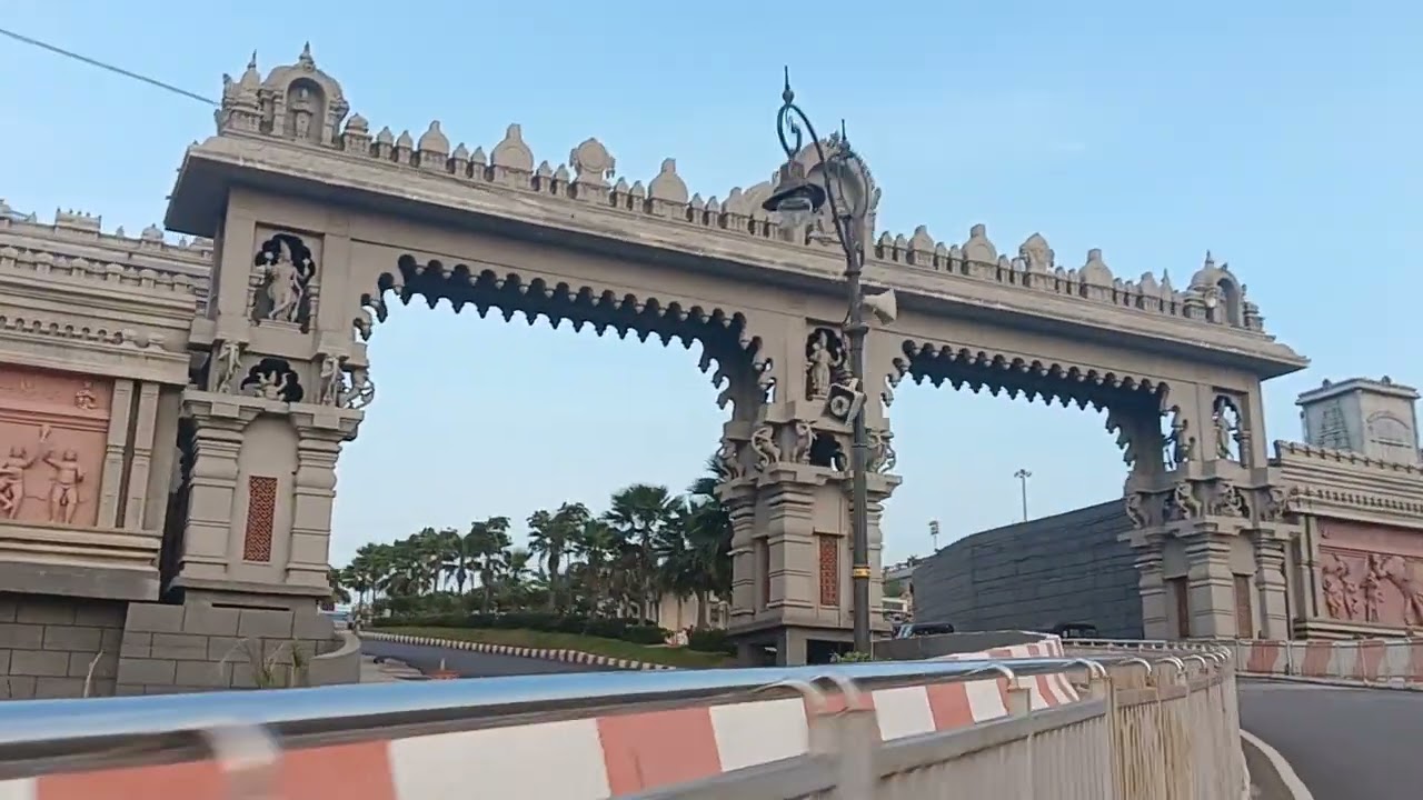 Hyderabad City yadagiri guta  temples entrance  places you should must go..