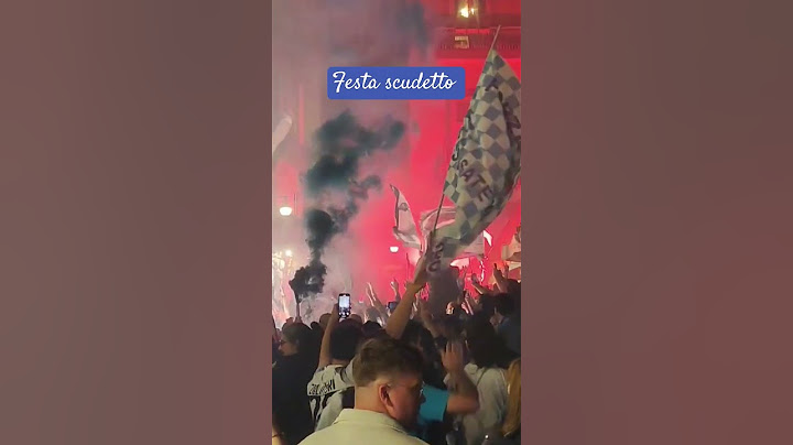 festa scudetto festeggiamenti in strada Napoli campione d'Italia #napoli #scudetto #festa #vittoria