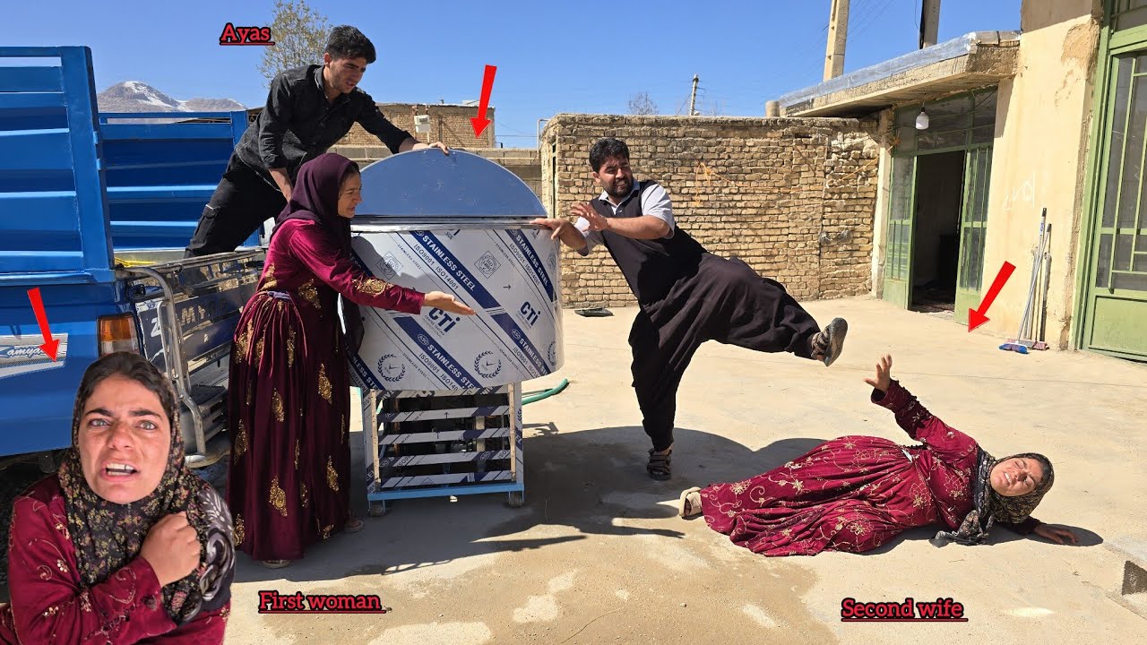 محبت،جشن:The operator's help in purchasing the device and the second consort intense anger