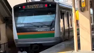E231系1000番台U111編成＋E233系3000番台E-06編成上野東京ライン高崎線直通普通籠原行きがJR行田駅2番線を発車するシーン 2026.2.12