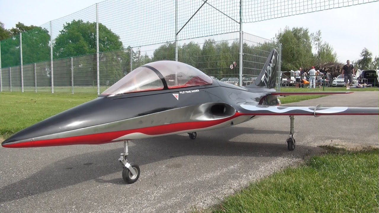 Amazing Huge RC Jet TUONO flying at Ikarus Enns Airfield / FULL HD