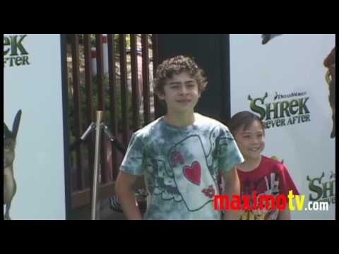 Ryan Ochoa and Brother at "SHREK FOREVER AFTER" Lo...