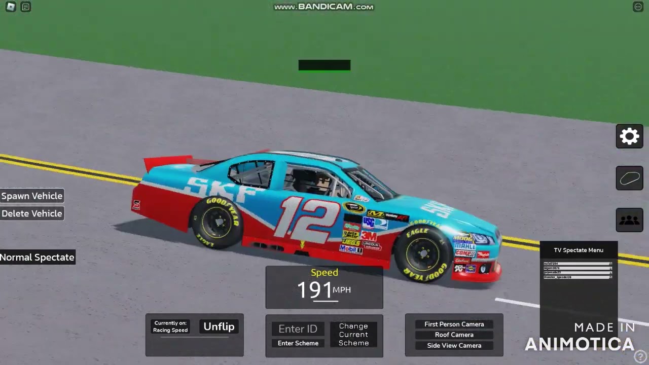 Racing in a public server in Just Daytona on Roblox 