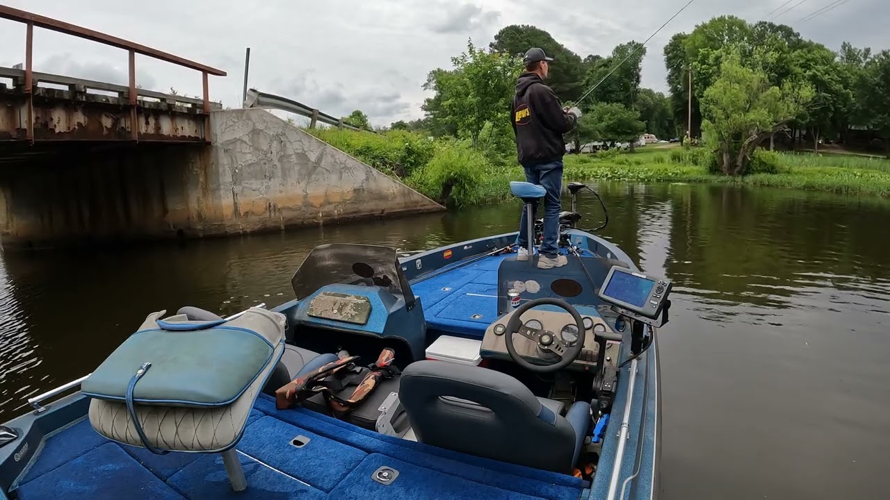 Whippernock Bridge Lake Chesdin bass fishing