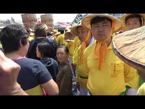鑽轎底