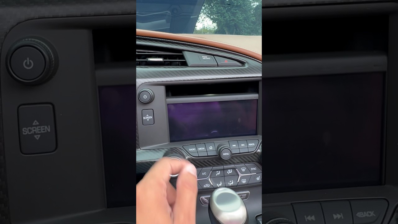 Compartimento secreto do Corvette C7 