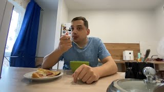 картинка: Мугбанг домашнего горохового супа и пиццы//Обсуждаю наболевшую тему !