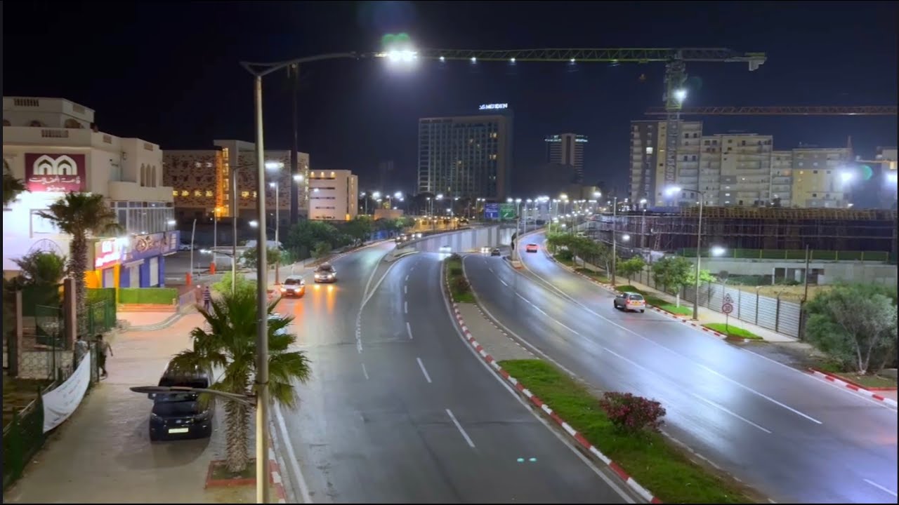 وهران: أجواء الصيف ليلا في الحديقة المتوسطية بحي العقيد لطفي