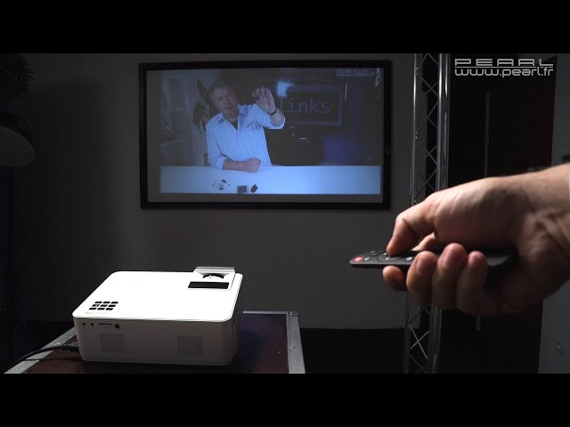 VIDEOPROJECTEUR LED CONNECTE LB-9400.WIFI - match de foot, console, pc &  film - [PEARLTV.FR] 