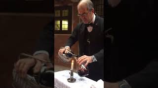 How to open a bottle wine How to open a bottle wine