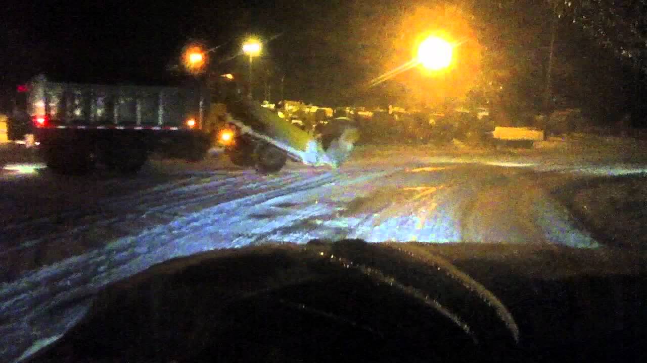 Driving to Work in Early Morning Snow - YouTube