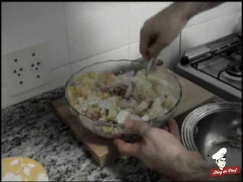 Vídeo: Como Fazer Salada De Frango Defumado Com Abacaxi