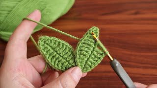 : Wow!.  Crocheted leaves lined up in rows turned out great / look what I made from knitted leaves ?