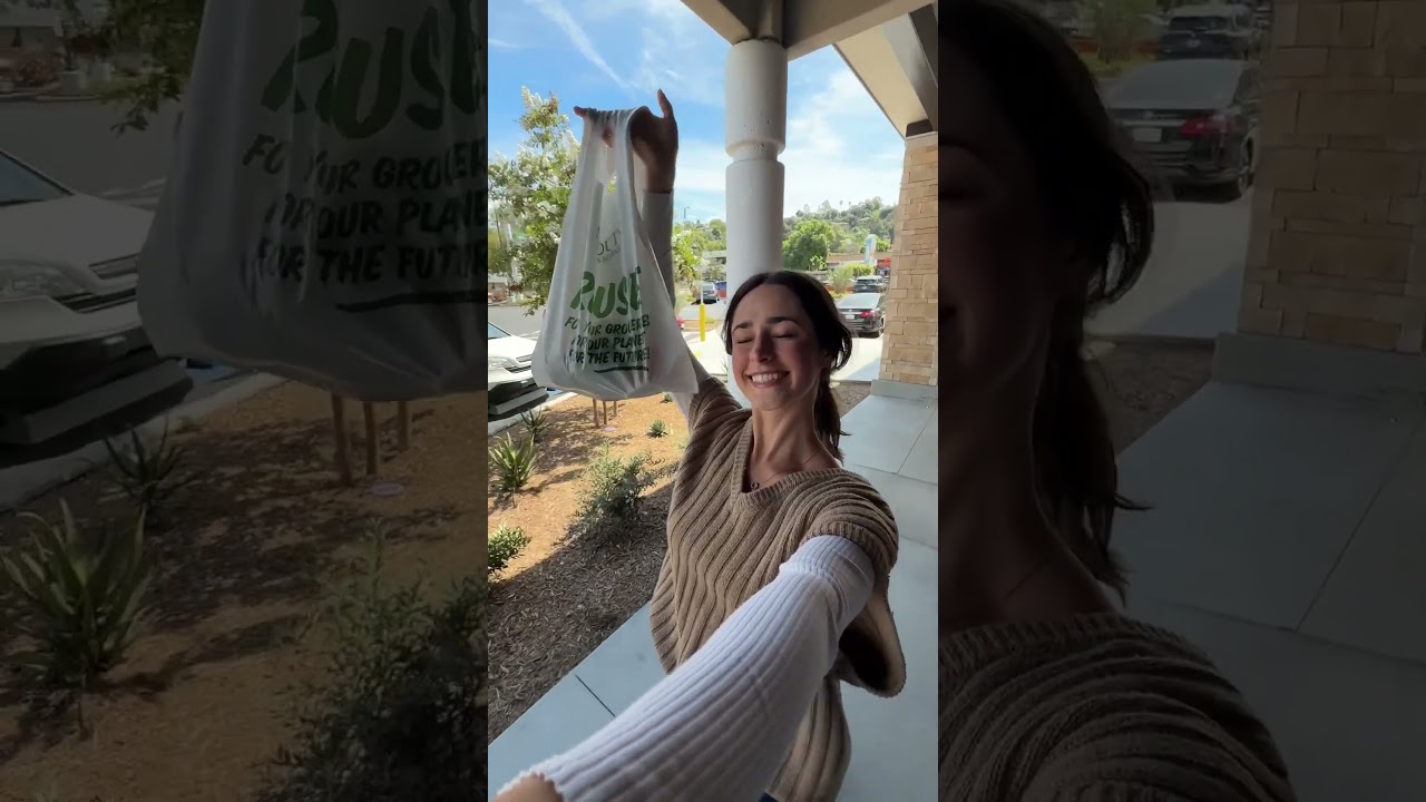 Sprouts Organic Sale happening until 10/7!&nbsp;20% off ALL Organic Produce. #ad #SproutsFarmersMarket