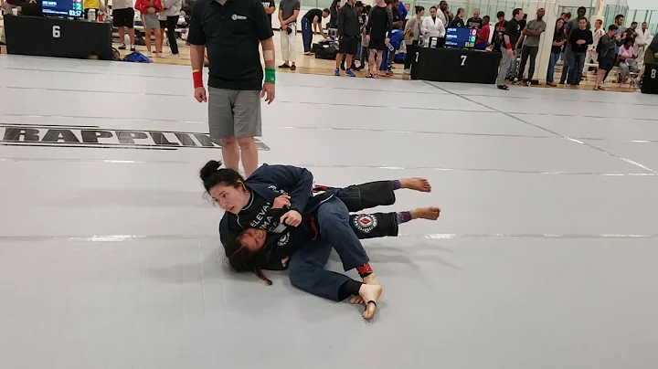 Julie David VS Julia Sigmon gi U.S. Grappling Gree...