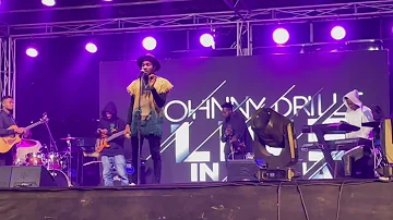 My Valentine performance with Johnny Drille live in Abuja