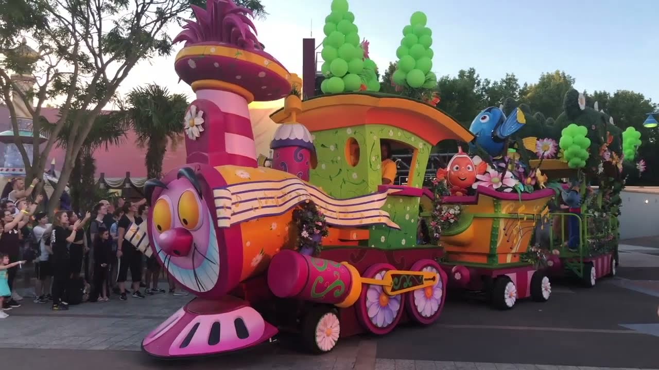 肩乗せ CHESHIRE CAT Disneyland Paris Disneyland Paris Alive In Wonderland Cheshire Cat Shoulder