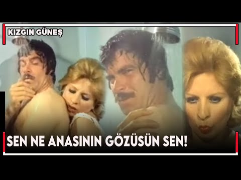 Leyla, Kemal'i Banyoda Sıkıştırır - Kızgın Güneş