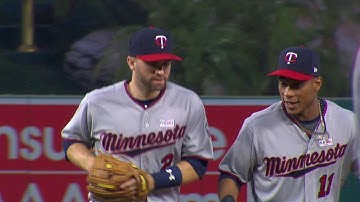 MIN@LAA: Dozier fields grounder, completes DP