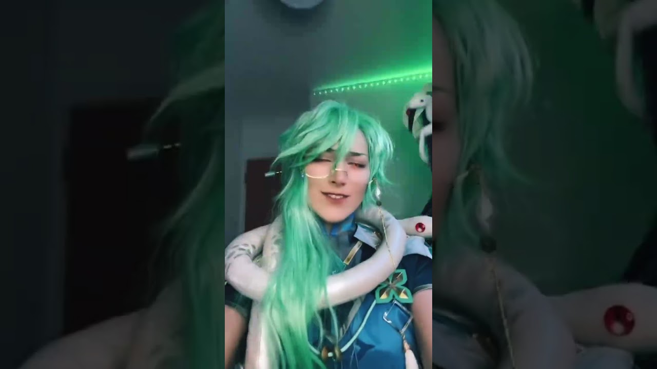 Oh who’s that? 💚👀 #genshinimpact #cosplay