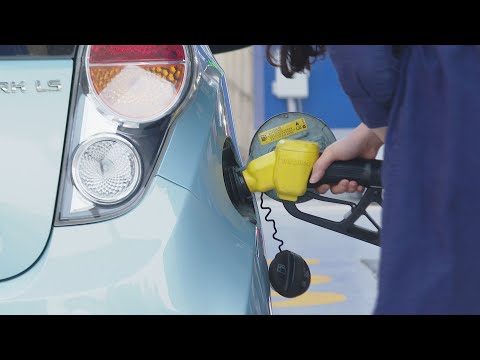휘발유 가격 4주 연속 하락…경유도 1900원대 / 연합뉴스TV (YonhapnewsTV)