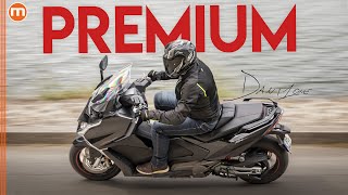 Kymco AK 550 Premium | Lo scooter SPORTIVO scopre il suo lato turistico. La prova su strada