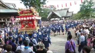 1152安房国司祭：鶴ヶ谷八幡宮に六軒町山車が入場。年番の大役です。巨大な金の鳳凰が特徴。H27awk016mm