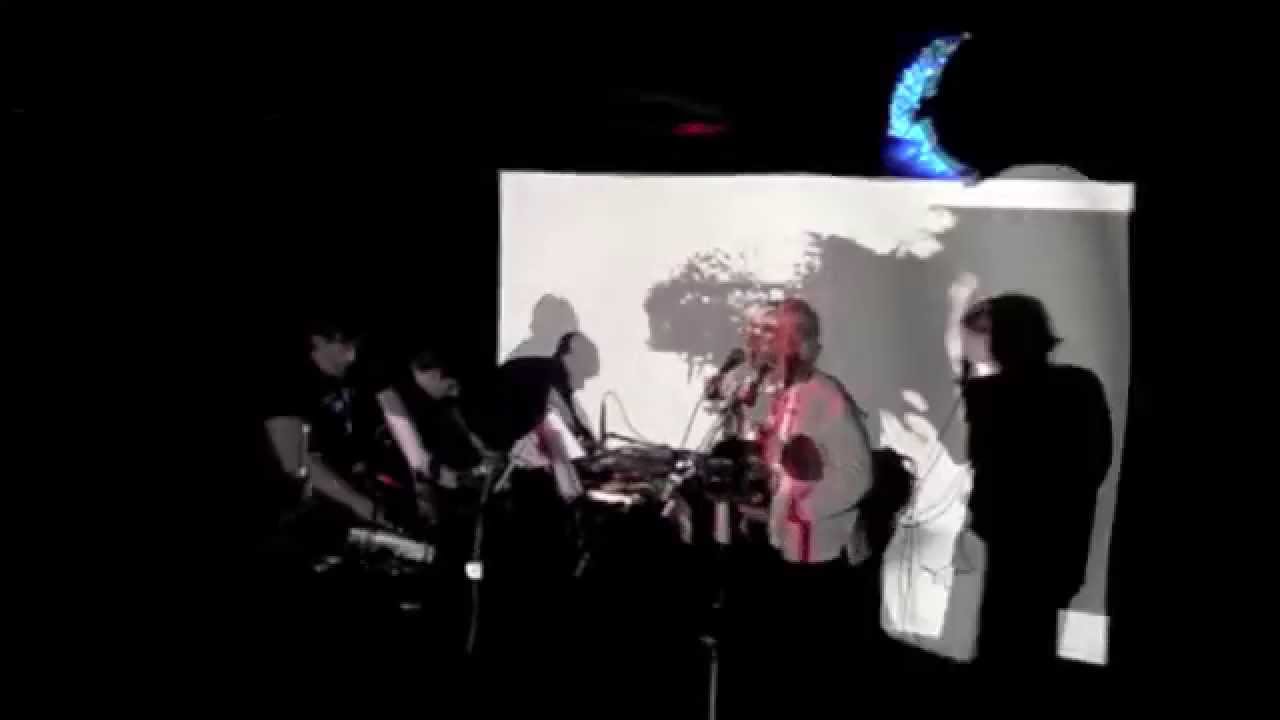 Watch SLOW SLOW LORIS excerpts from HÖRBAR Hamburg on YouTube Watch SLOW SLOW LORIS excerpts from HÖRBAR Hamburg on YouTube