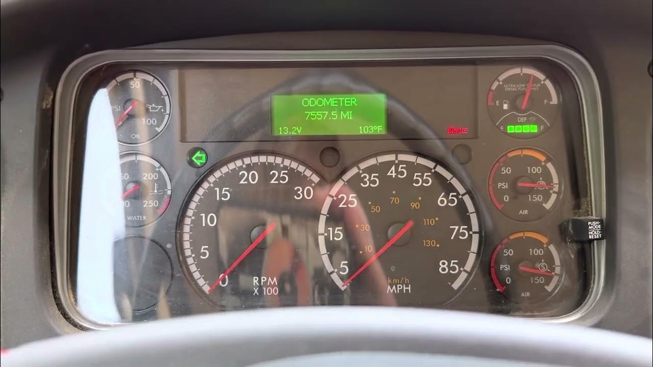 Freightliner M2 Turn Signal Click - YouTube