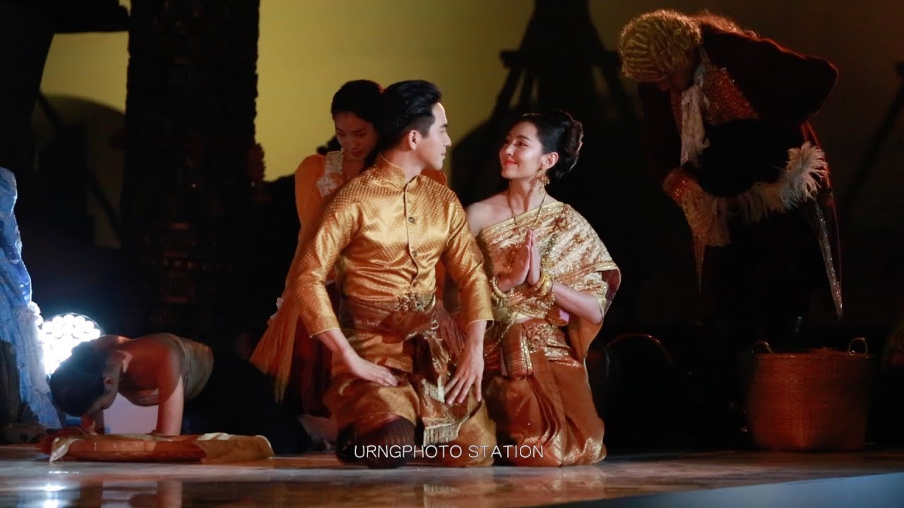 Pope & Bella - Legend Siam Grand Opening