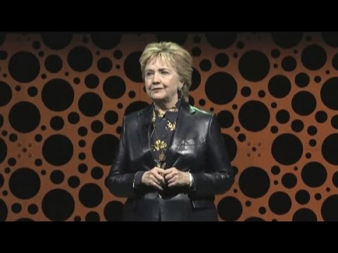 Hillary Clinton: April Ryan patronized by Sean Spicer